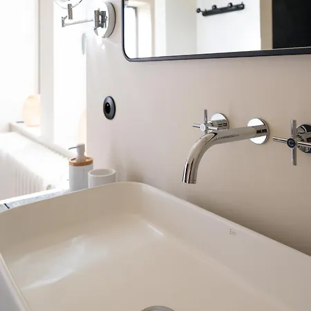 Bed and Breakfast La Maison Et L'orangerie 3*