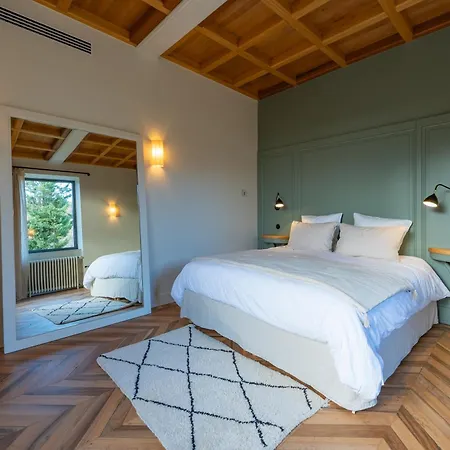 La Maison Et L'orangerie Bed and Breakfast Saint-Jean-des-Vignes